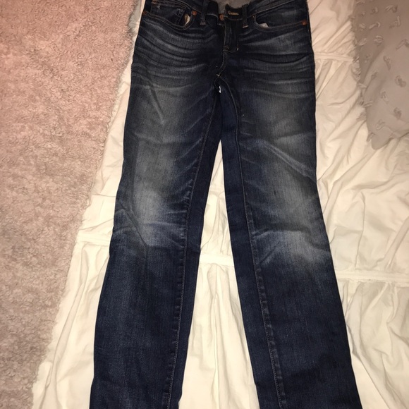 Distressed Madewell Jeans - Picture 5 of 7
